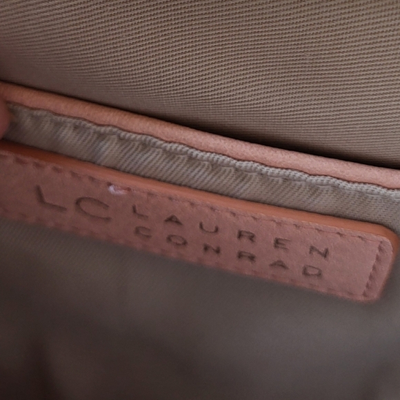 LC Lauren Conrad Blush Pink and Straw Woven Handbag / Crossbody Bag - Picture 4 of 5